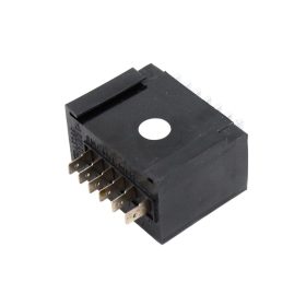 Feszültség szabályzó 12V